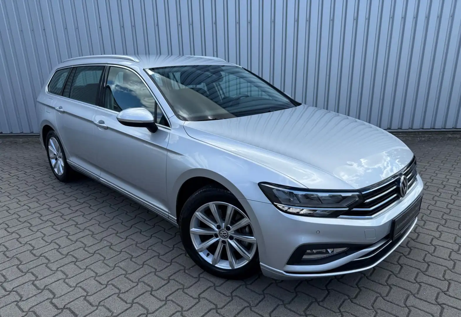 Volkswagen Passat Variant Passat*Variant*Business*Navi*App Con*Travel*ACC* Argent - 1