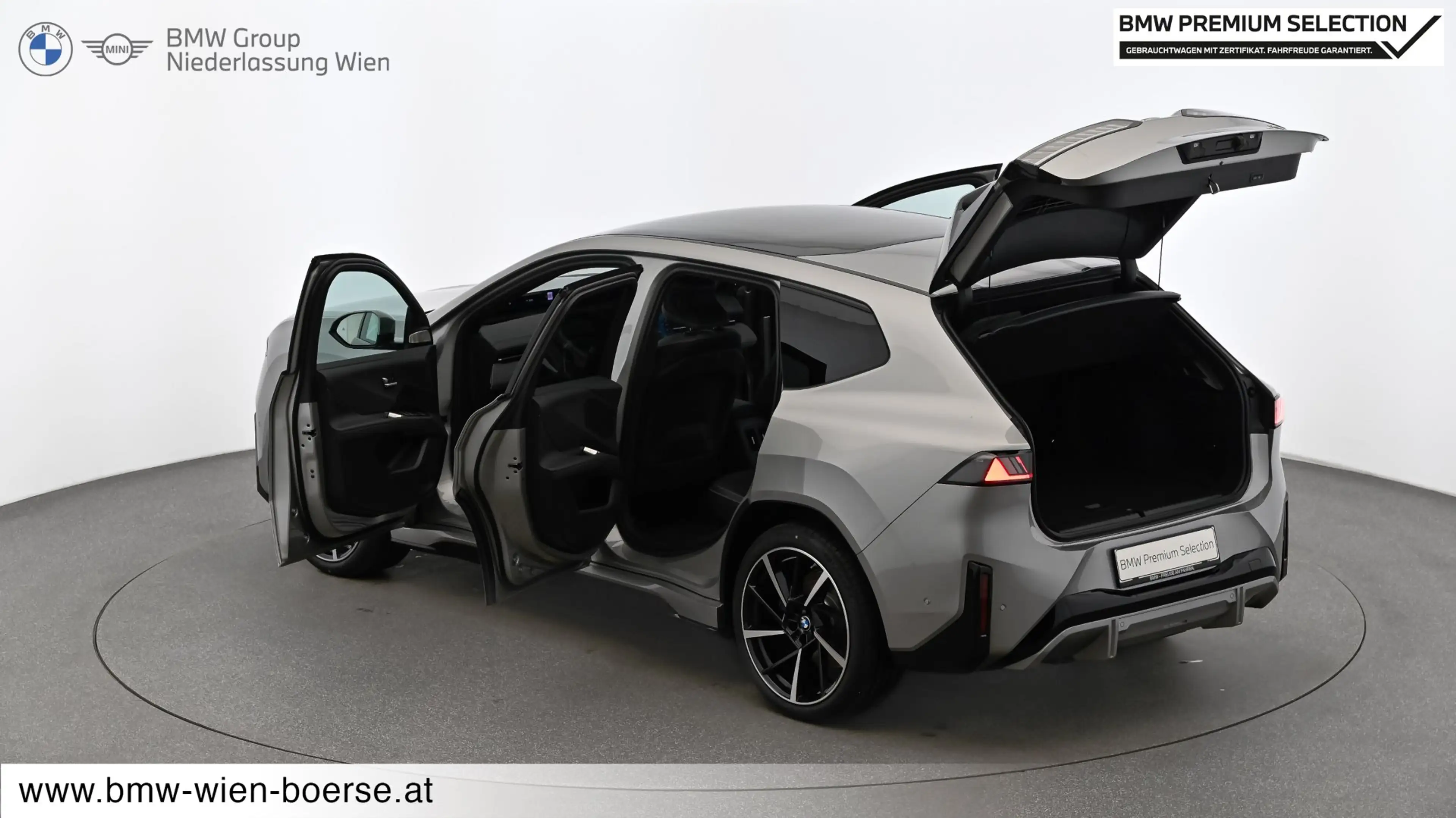 BMW iX3 50 xDrive — photo 9