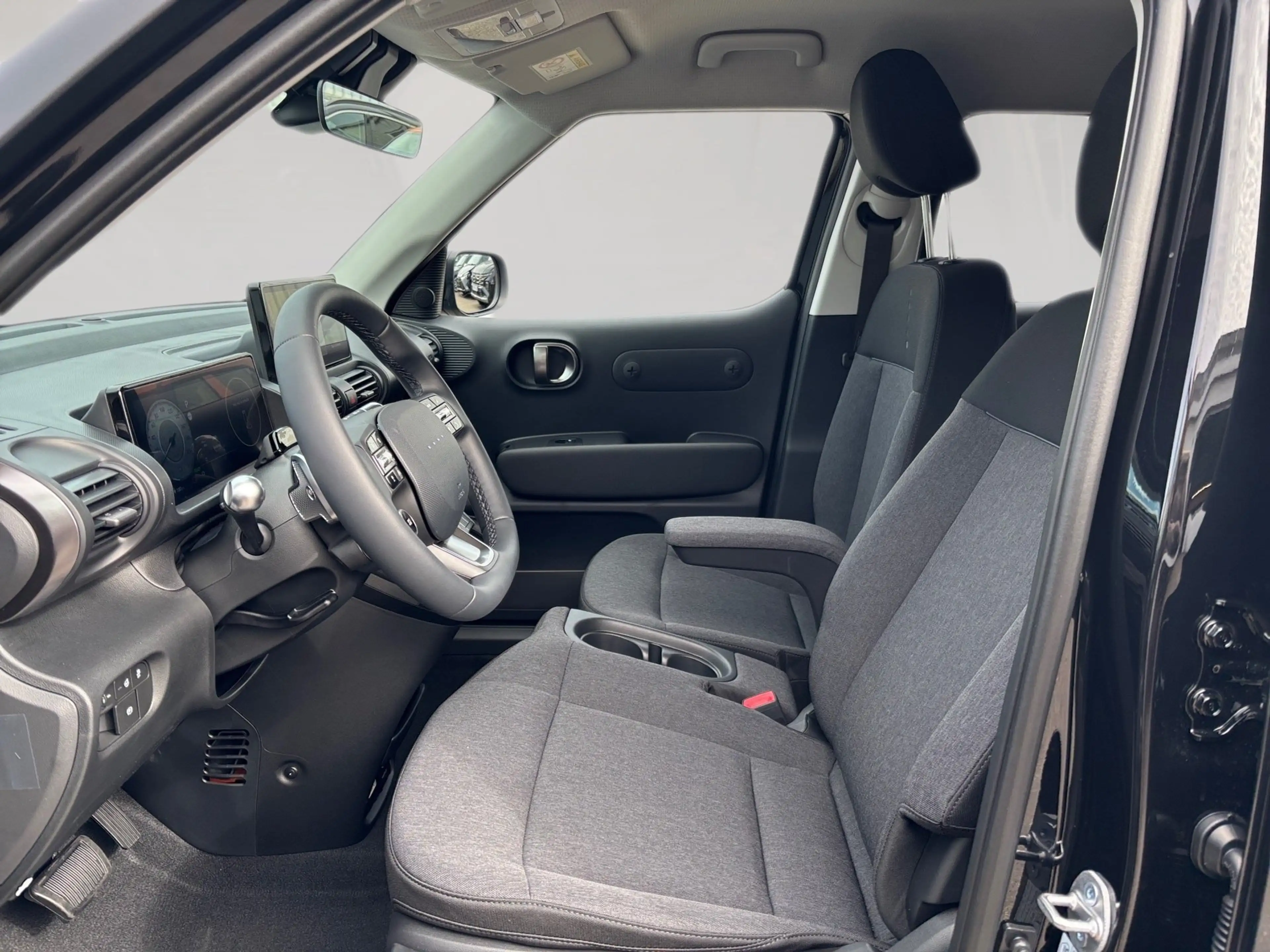 Hyundai Inster EV 49kWh Prime V2L-Paket 2WD — photo 7
