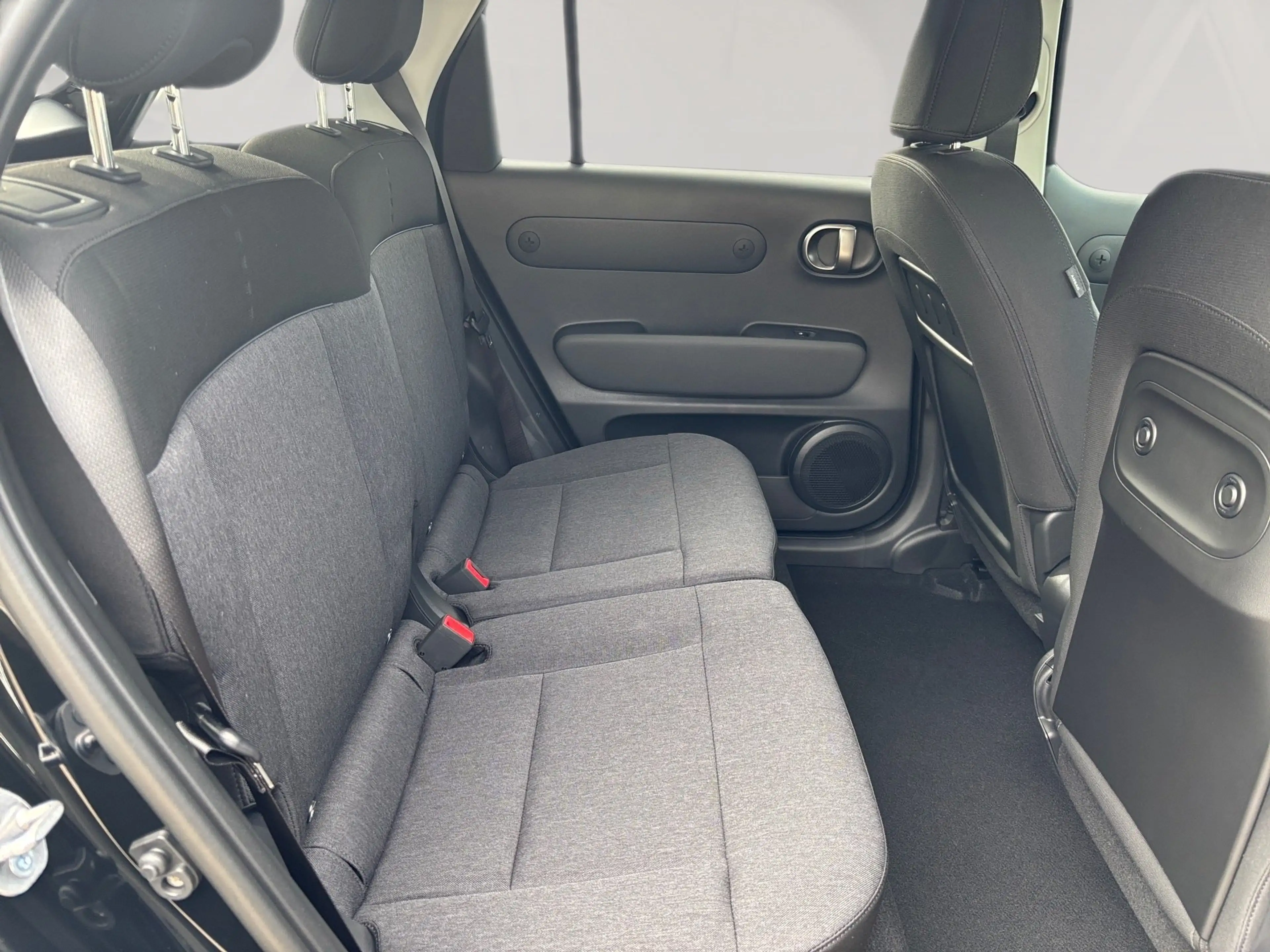 Hyundai Inster EV 49kWh Prime V2L-Paket 2WD — photo 13