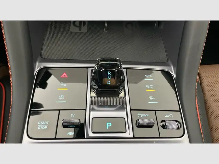 BYD Seal U DM-i DESIGN 2025, foto 20