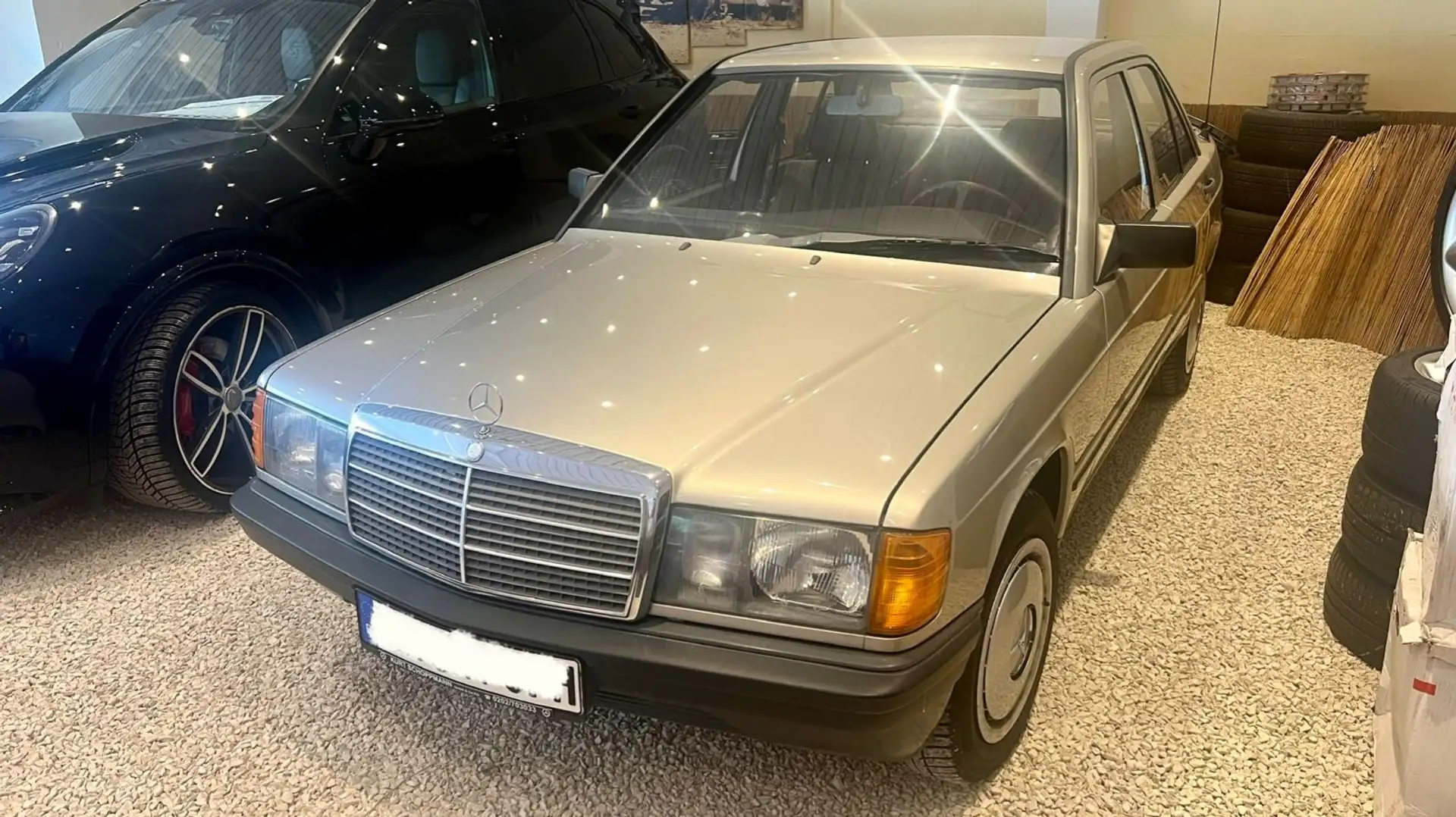Mercedes-Benz 190 Argent - 1