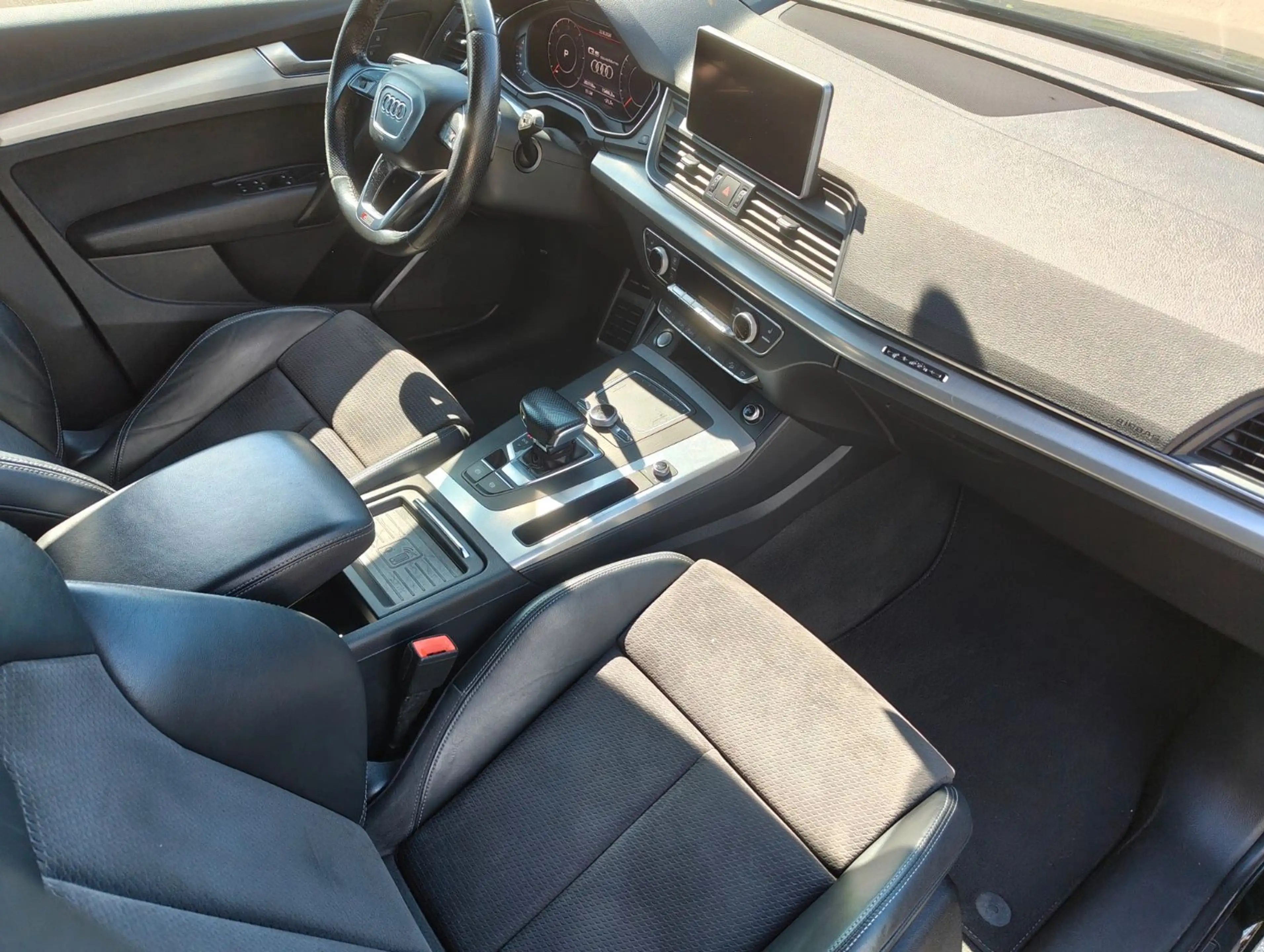 Audi Q5 quattro sport — photo 7