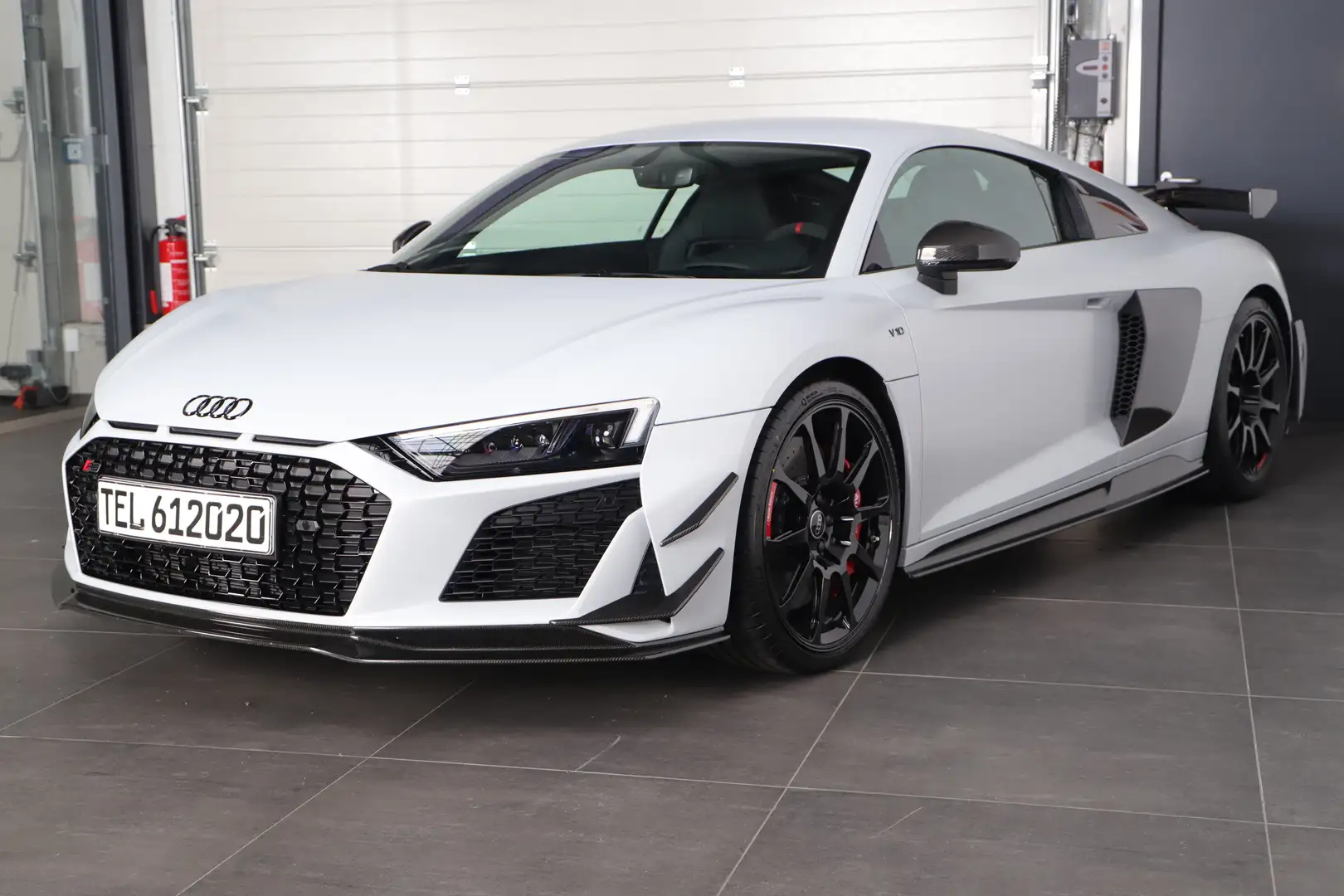 Audi R8 GT V10 performance 5.2 FSI quattro S 1of333 DEUT Grau - 2