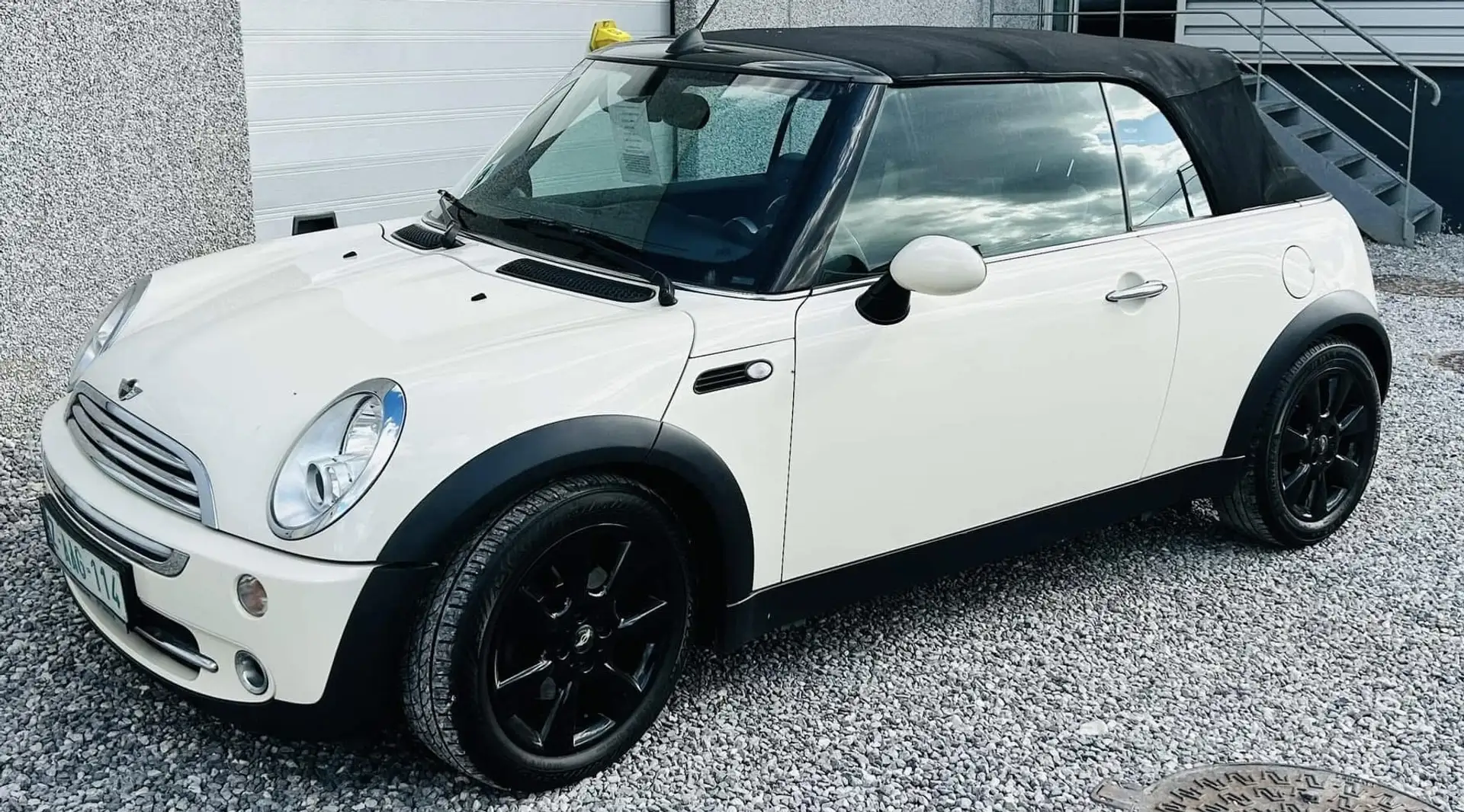 MINI Cooper C Cabrio Бежевий - 2