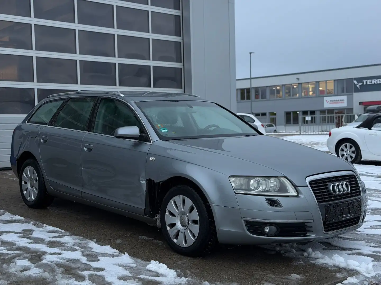 Audi A6 Avant 2.0 TDI Xenon Navi Climatronic Grau - 2