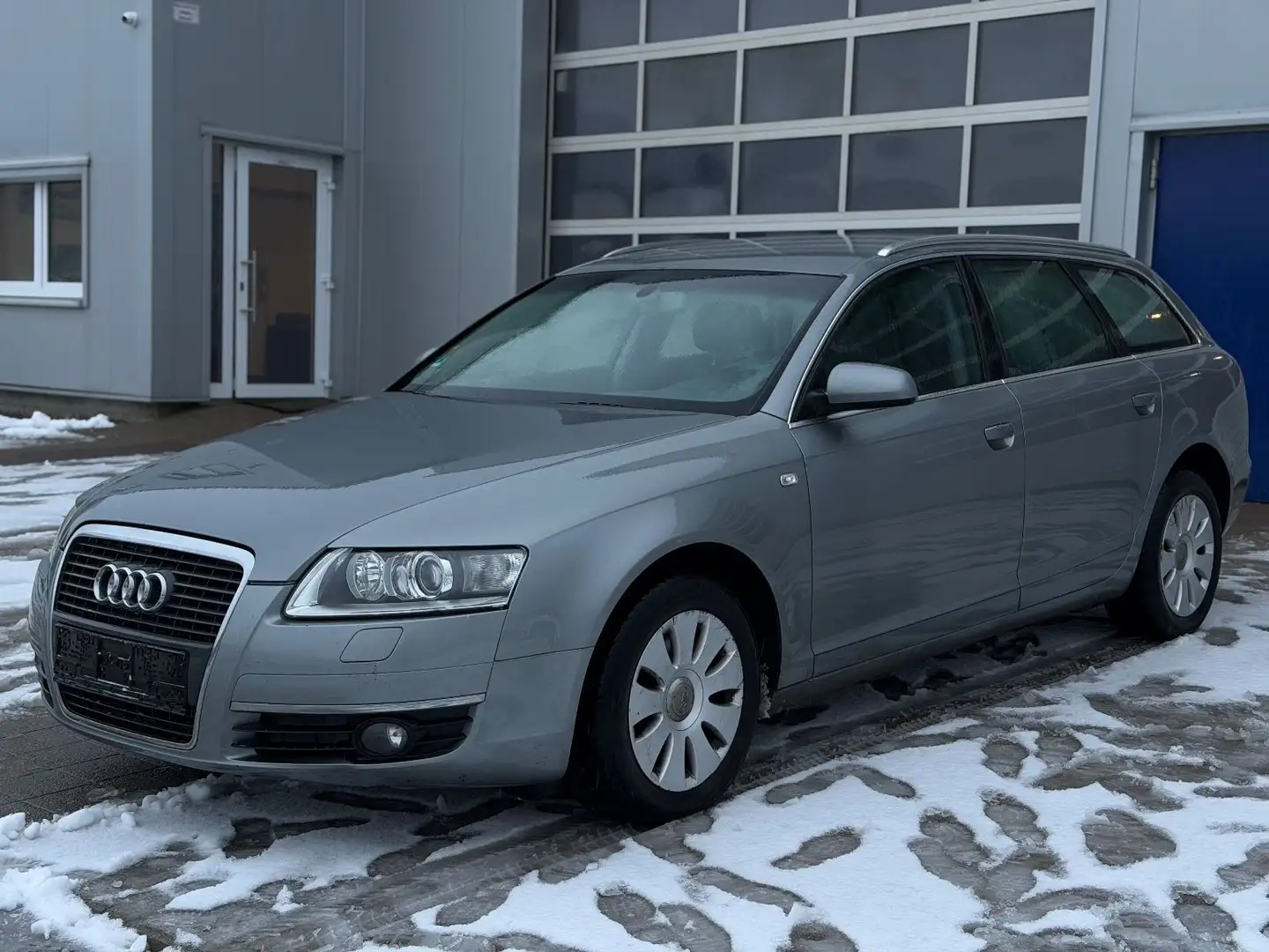 Audi A6 Avant 2.0 TDI Xenon Navi Climatronic Grau - 1