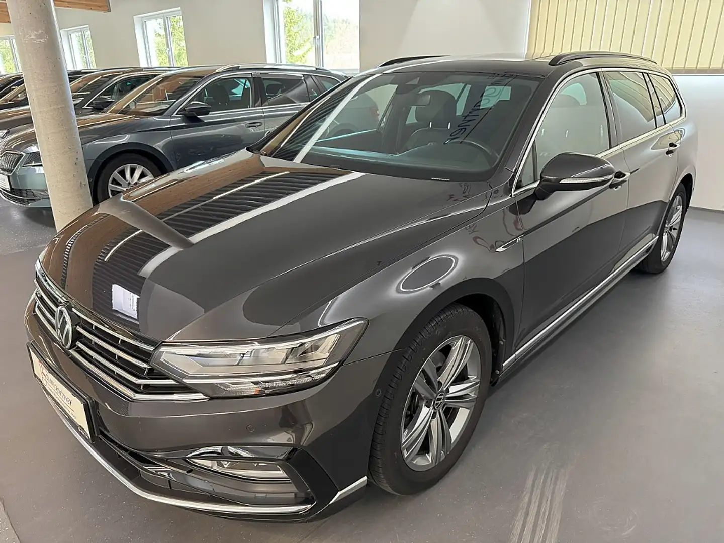 Volkswagen Passat Variant R-LINE 2,0TDI DSG 4Motion *Standheizung*LED*NAV... Gris - 2