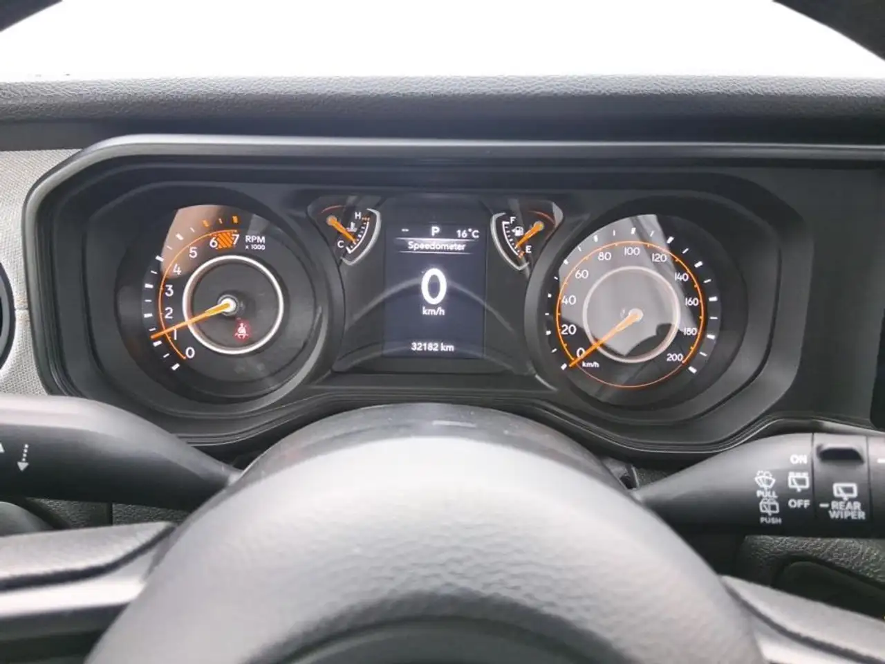 Jeep Wrangler снимка Jeep Wrangler