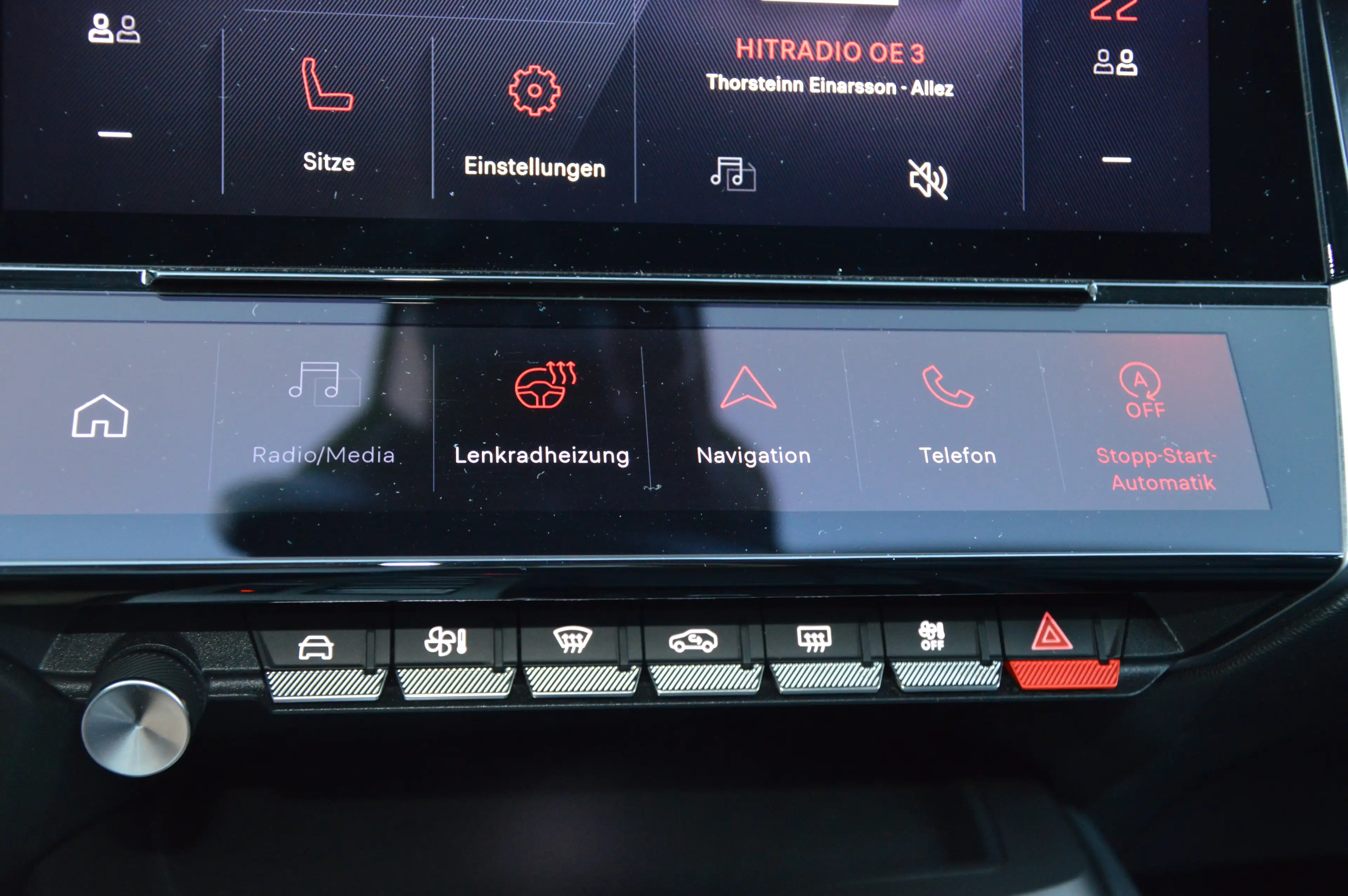 Peugeot 408 PureTech 130 Allure Pack — photo 15