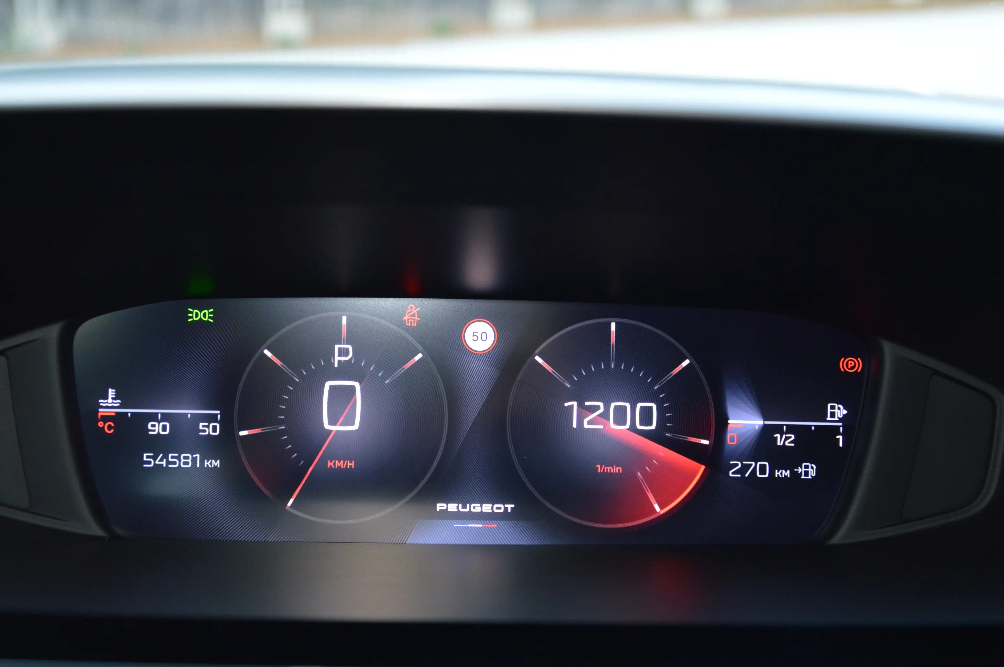Peugeot 408 PureTech 130 Allure Pack — photo 11