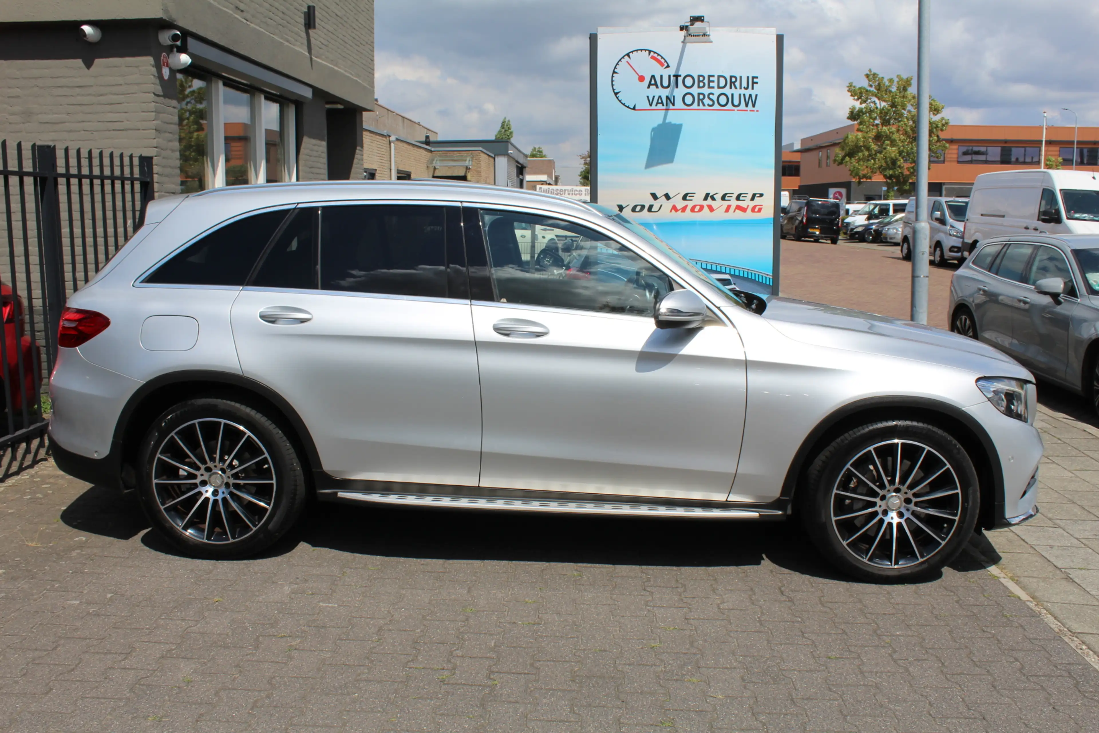 Mercedes-Benz GLC 250 4MATIC Edition 1 AMG-Styling Panorama Leder — photo 4