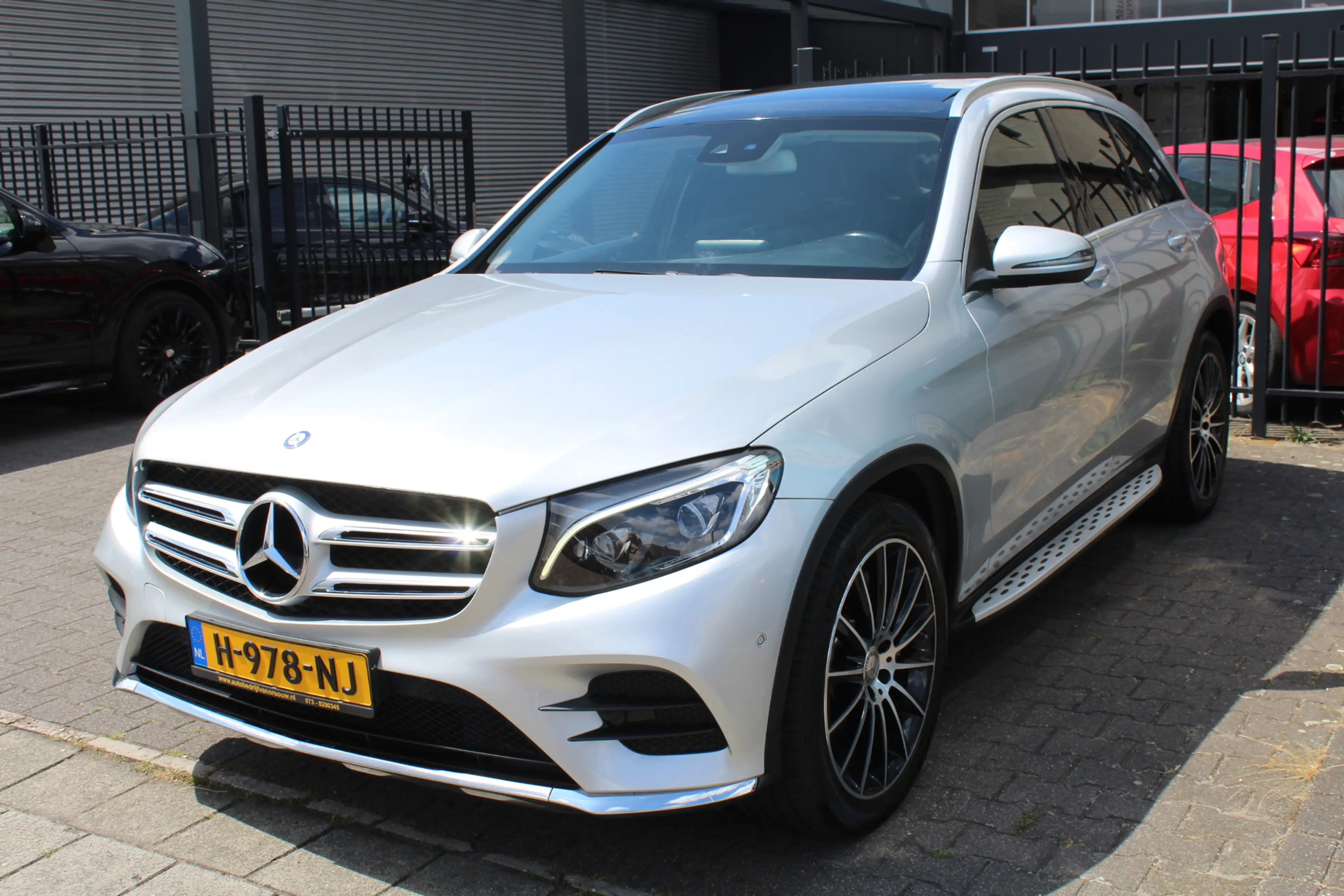 Mercedes-Benz GLC 250 4MATIC Edition 1 AMG-Styling Panorama Leder — photo 2