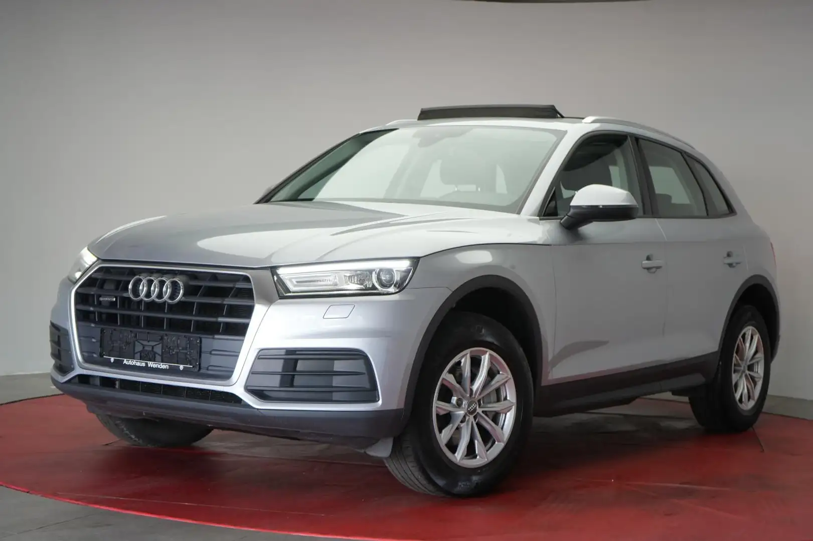 Audi Q5 40 TDI quattro Pano/Xenon/AHK Silver - 2