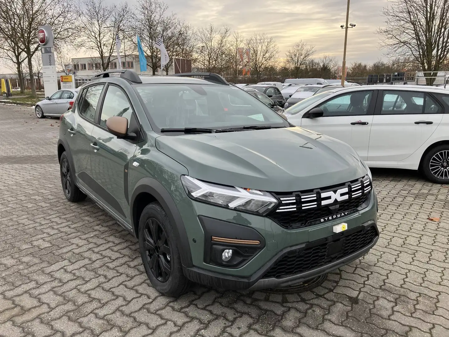 Dacia Sandero Stepway Extreme+ TCe 100 ECO-G Gris - 2