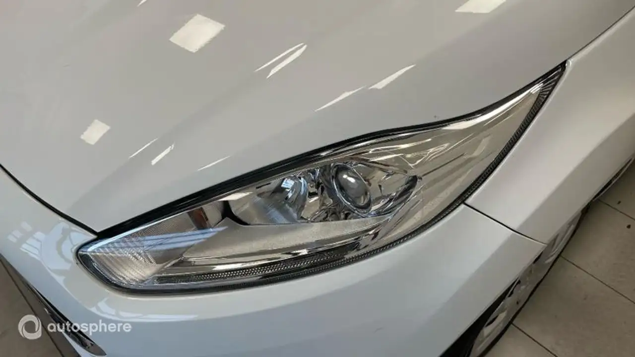 Ford Fiesta 3 portes — photo 17