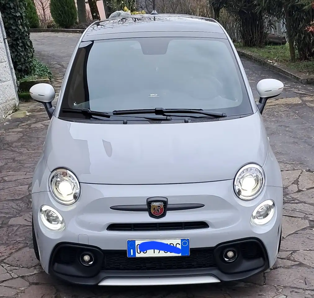 Abarth 695 2022
