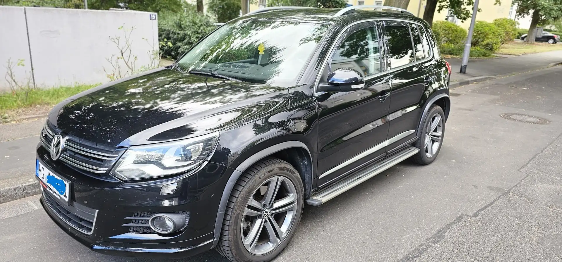 Audi Volkswagen Tiguan: R Line Чорний - 2