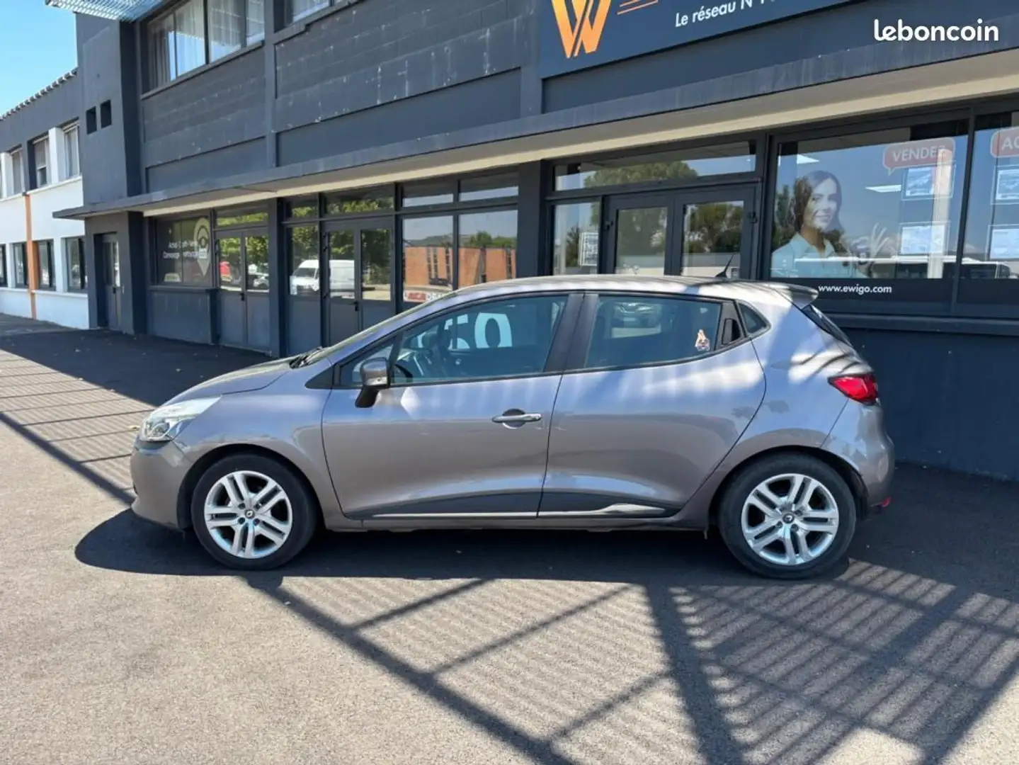 Renault Clio 75CH ZEN Grijs - 2