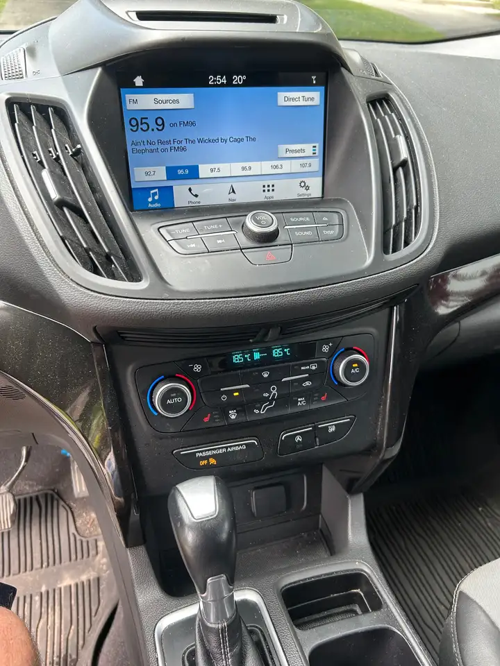 Ford Escape photo Ford Escape