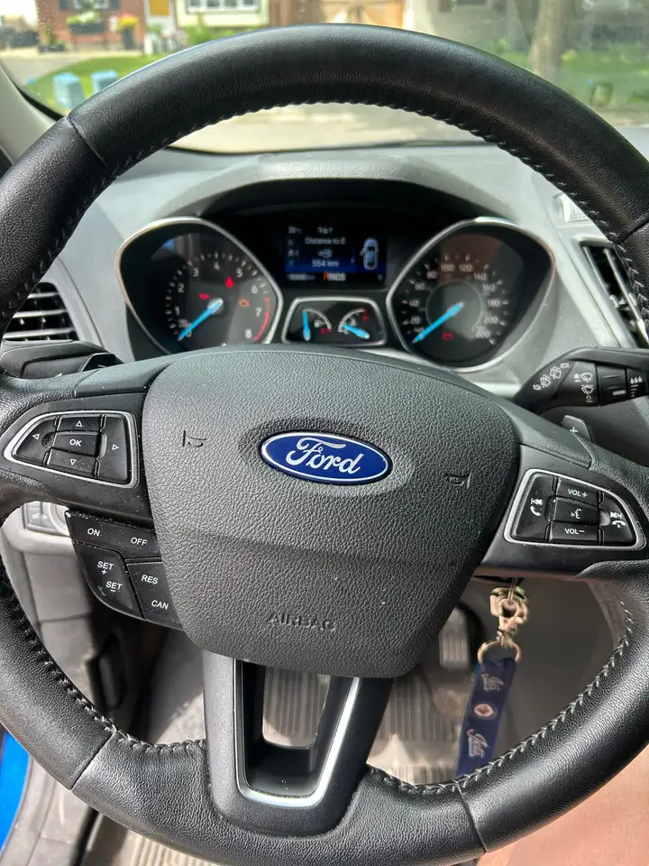 Ford Escape photo Ford Escape