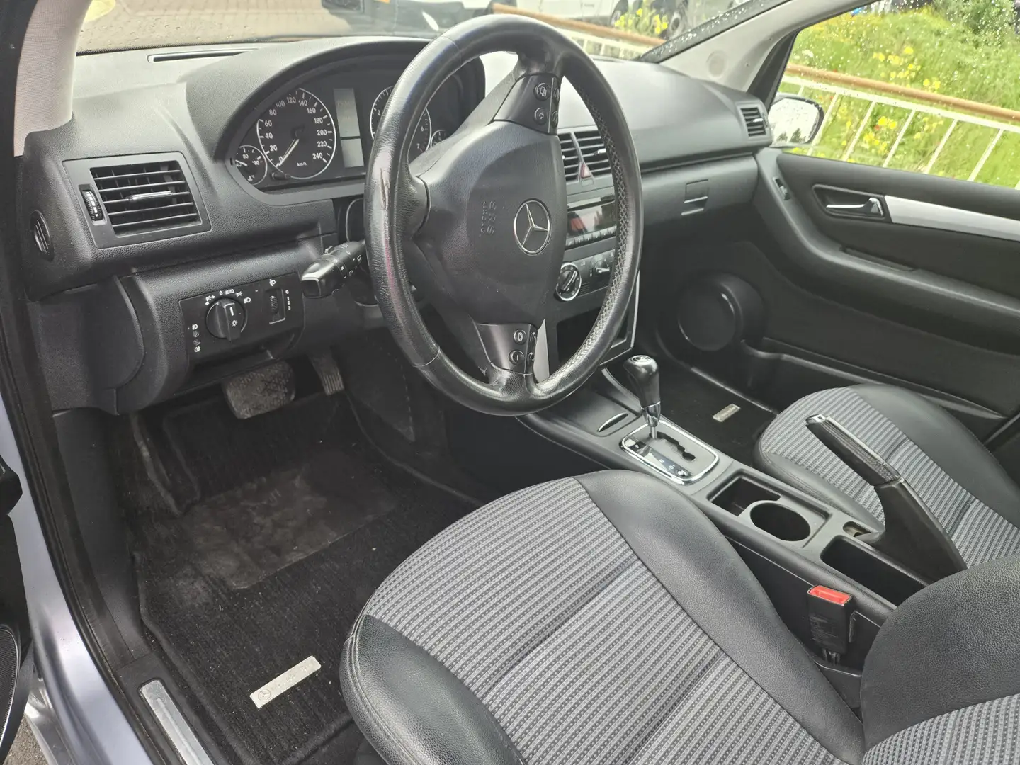 Mercedes-Benz A 150 Avantgarde Bleu - 2