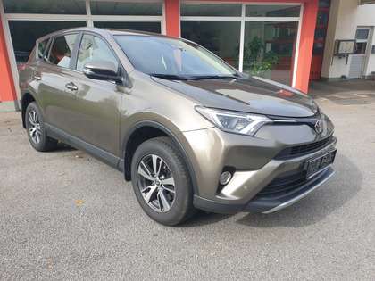 Toyota RAV 4 RAV4 2,0 D-4D Active 2WD