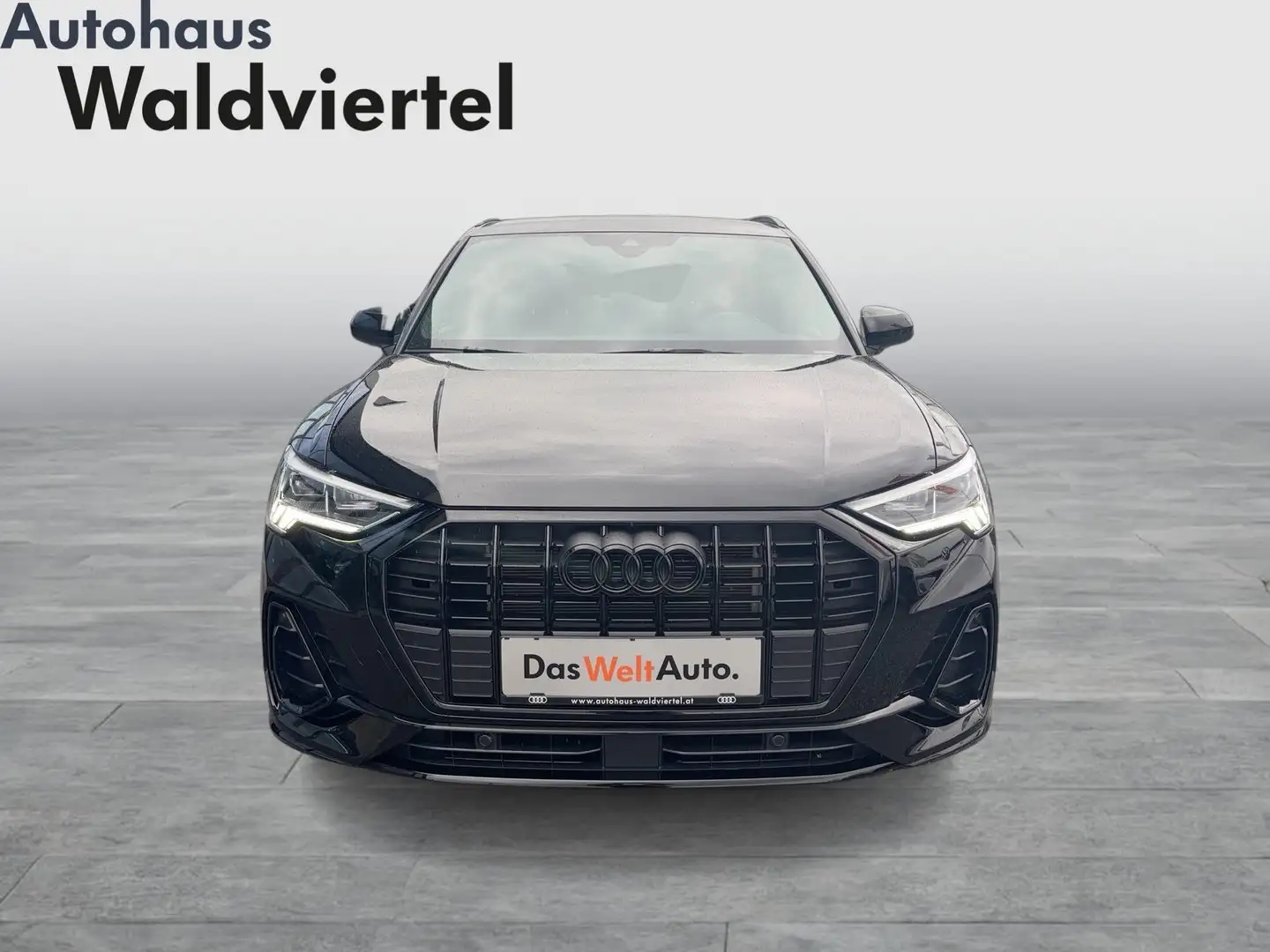 Audi Q3 e-tron 45 TFSI e S line exterieur Schwarz - 2