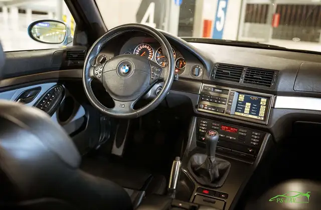 BMW M5 view 14