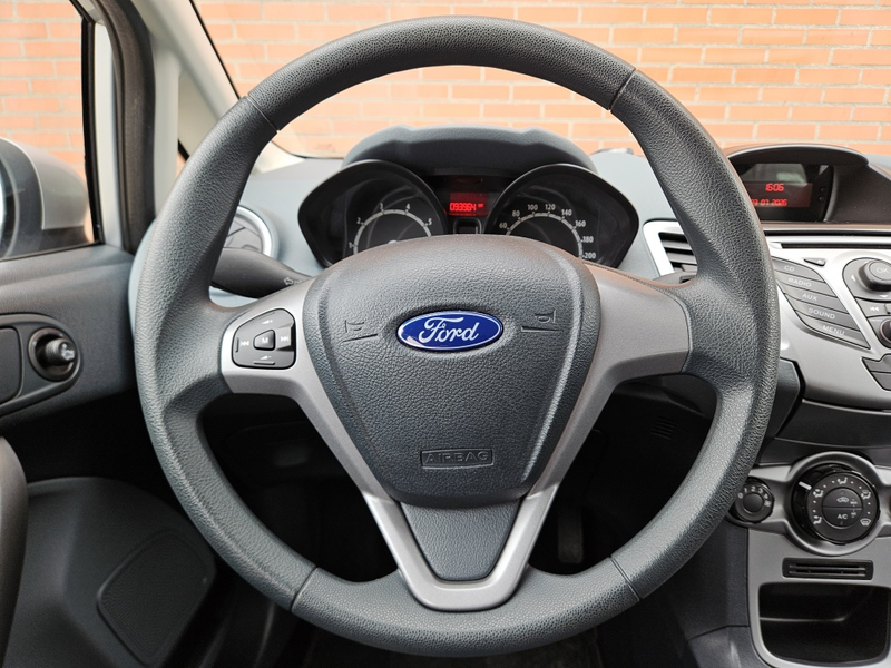 Ford Fiesta 1.25 Limited — photo 16