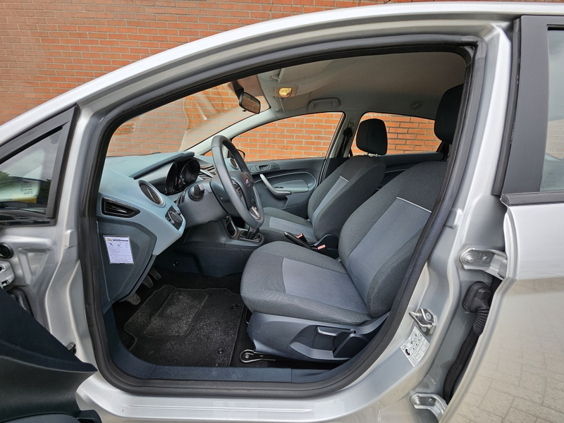 Ford Fiesta 1.25 Limited — photo 3