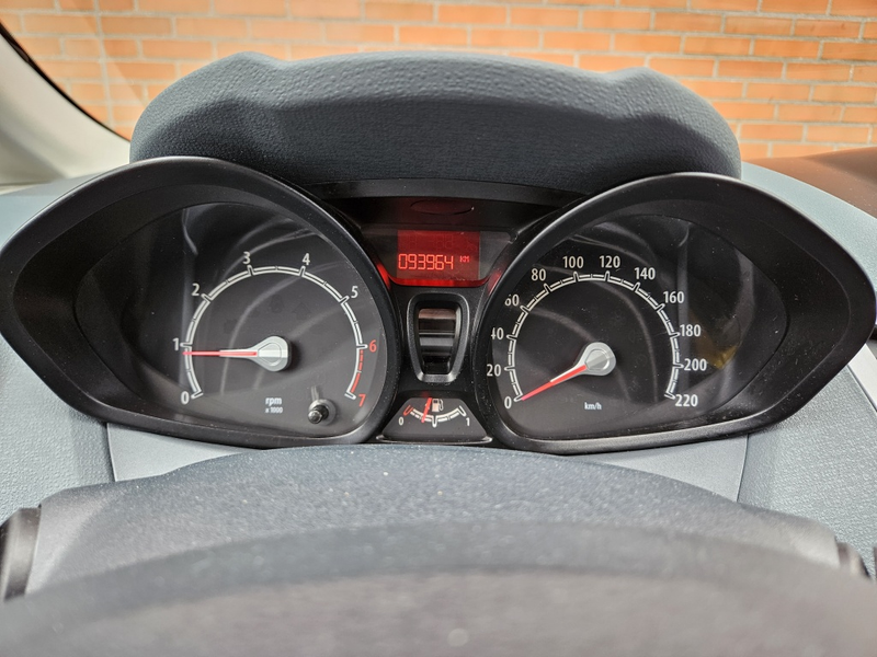 Ford Fiesta 1.25 Limited — photo 17