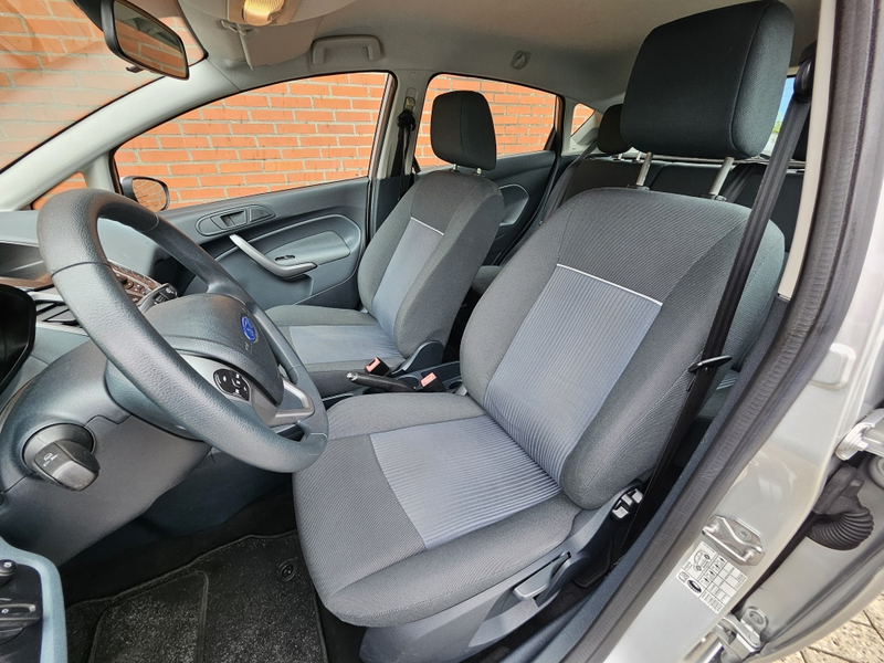 Ford Fiesta 1.25 Limited — photo 4