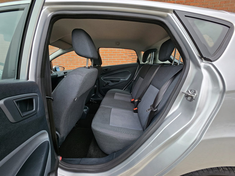 Ford Fiesta 1.25 Limited — photo 6