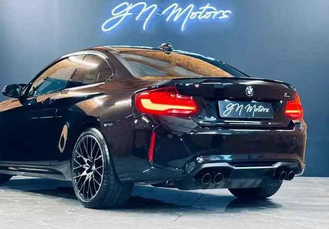 BMW M2 view 4