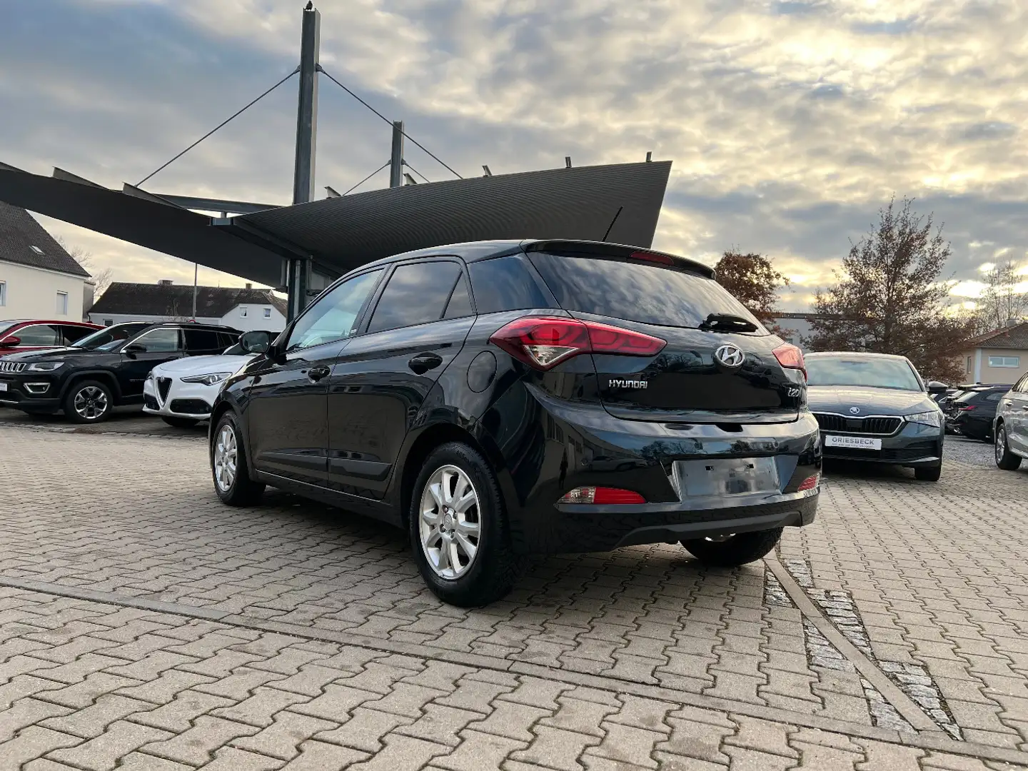 Hyundai i20 1.0 blue Passion *Klima Alu Sitzh. PDC NS* Schwarz - 2