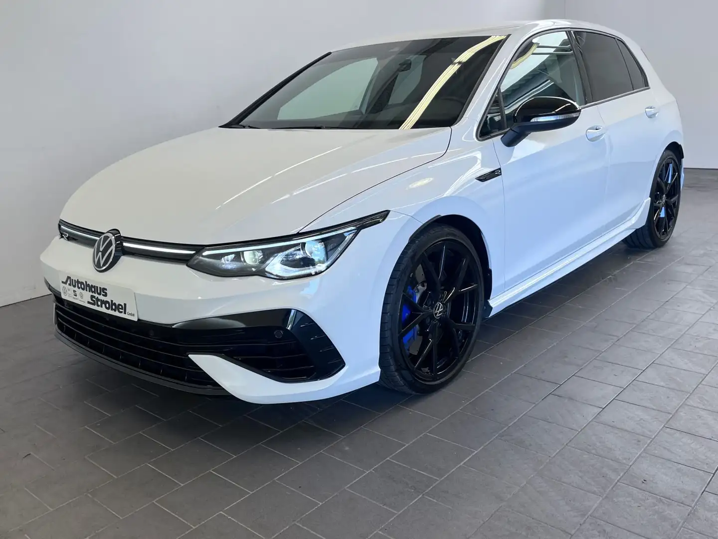 Volkswagen Golf VIII R 2.0 TSI DSG 4M AKRAPOVIC Navi LED-Ma Weiß - 2