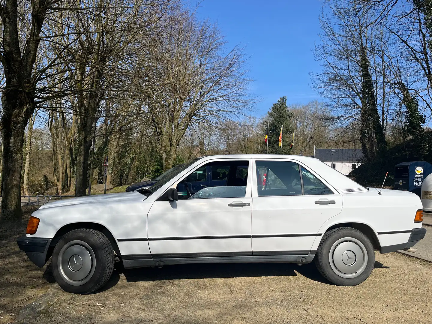 Mercedes-Benz 190 Carburateur Wit - 2