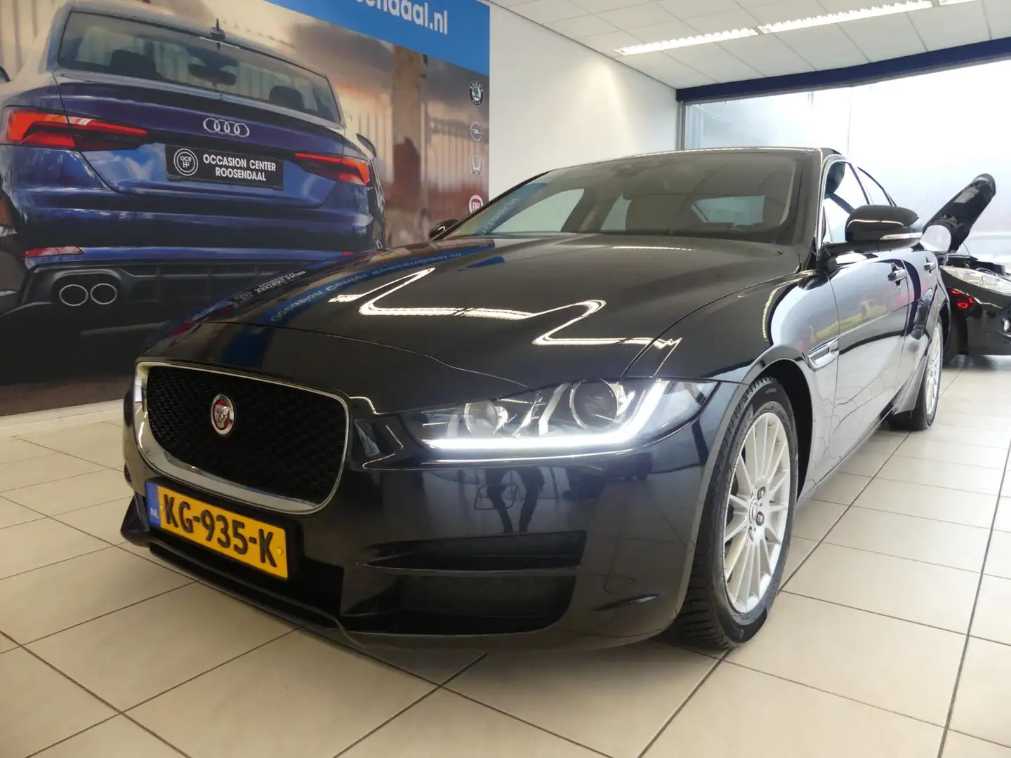 Jaguar XE XF 2.0 D Portfolio AUTOMAAT Leer OPHEFFINGSUITVERK Schwarz - 2