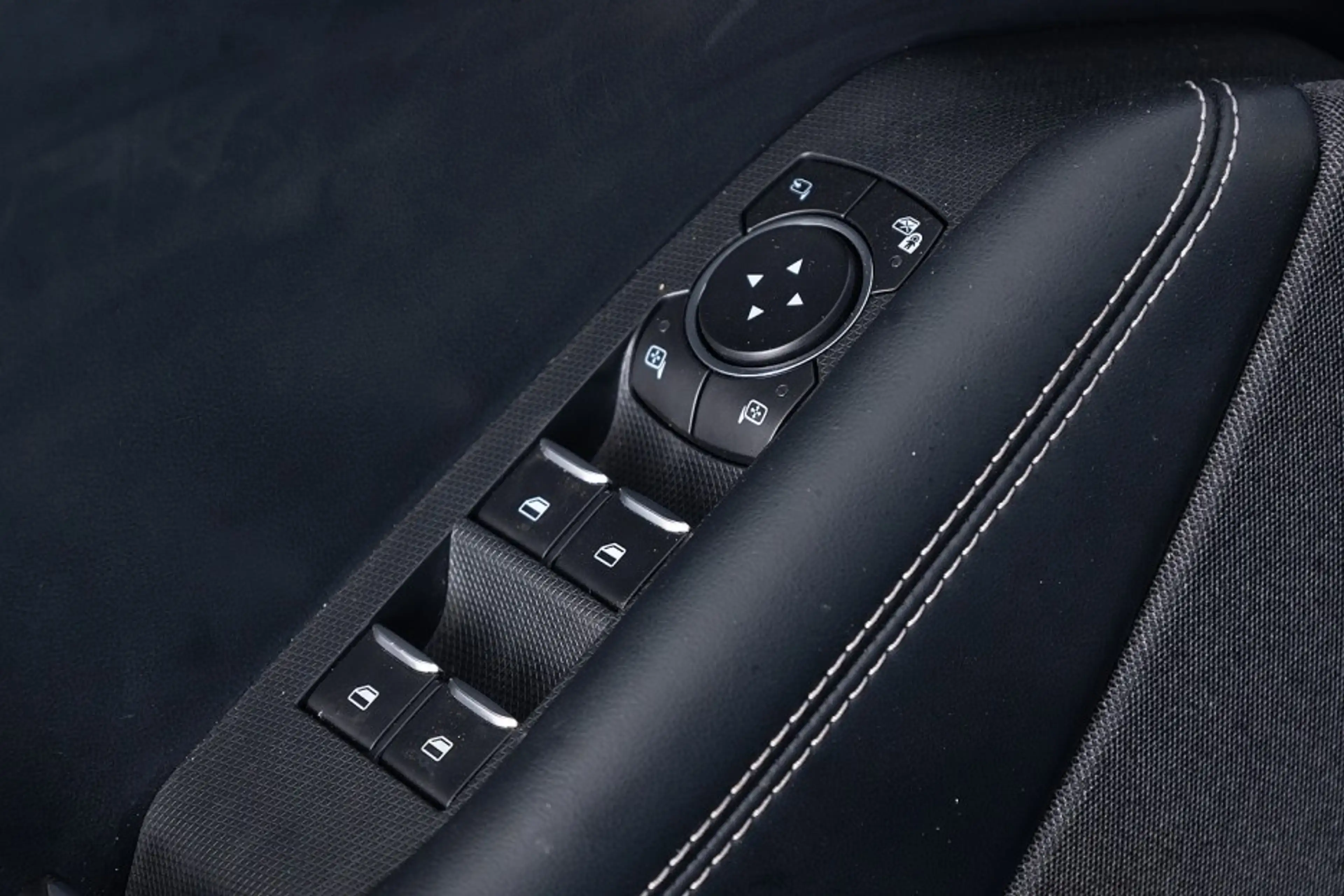 Ford Mustang Mach-E RWD 75 kWh *SOH 94.7%* PANORAMADAK | B&O | LEDER | — photo 12