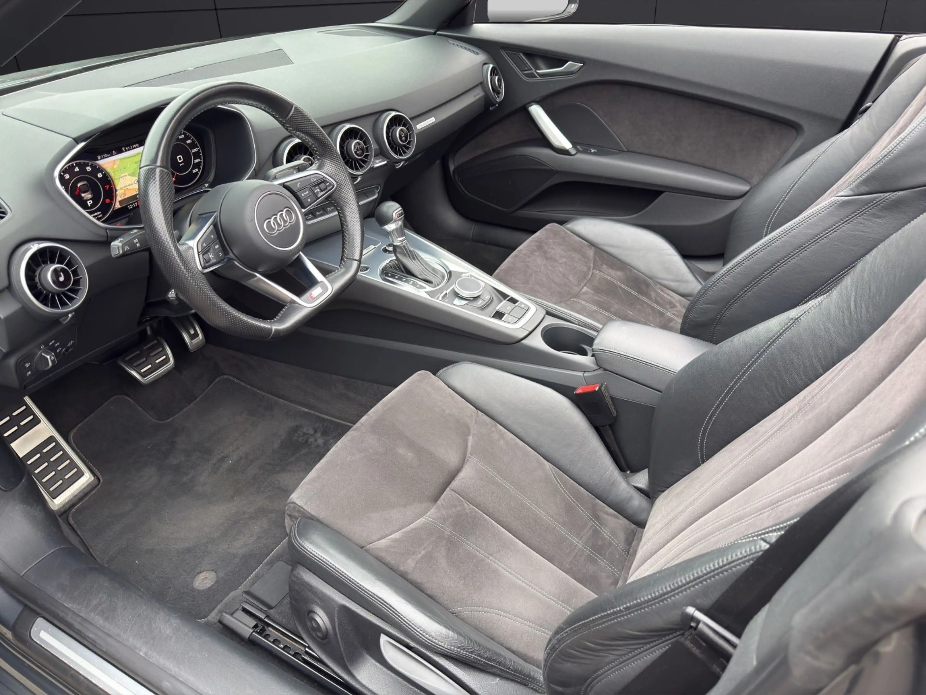 Audi TT Roadster 2.0 TFSI quattro S-Line S-Tronic — photo 10