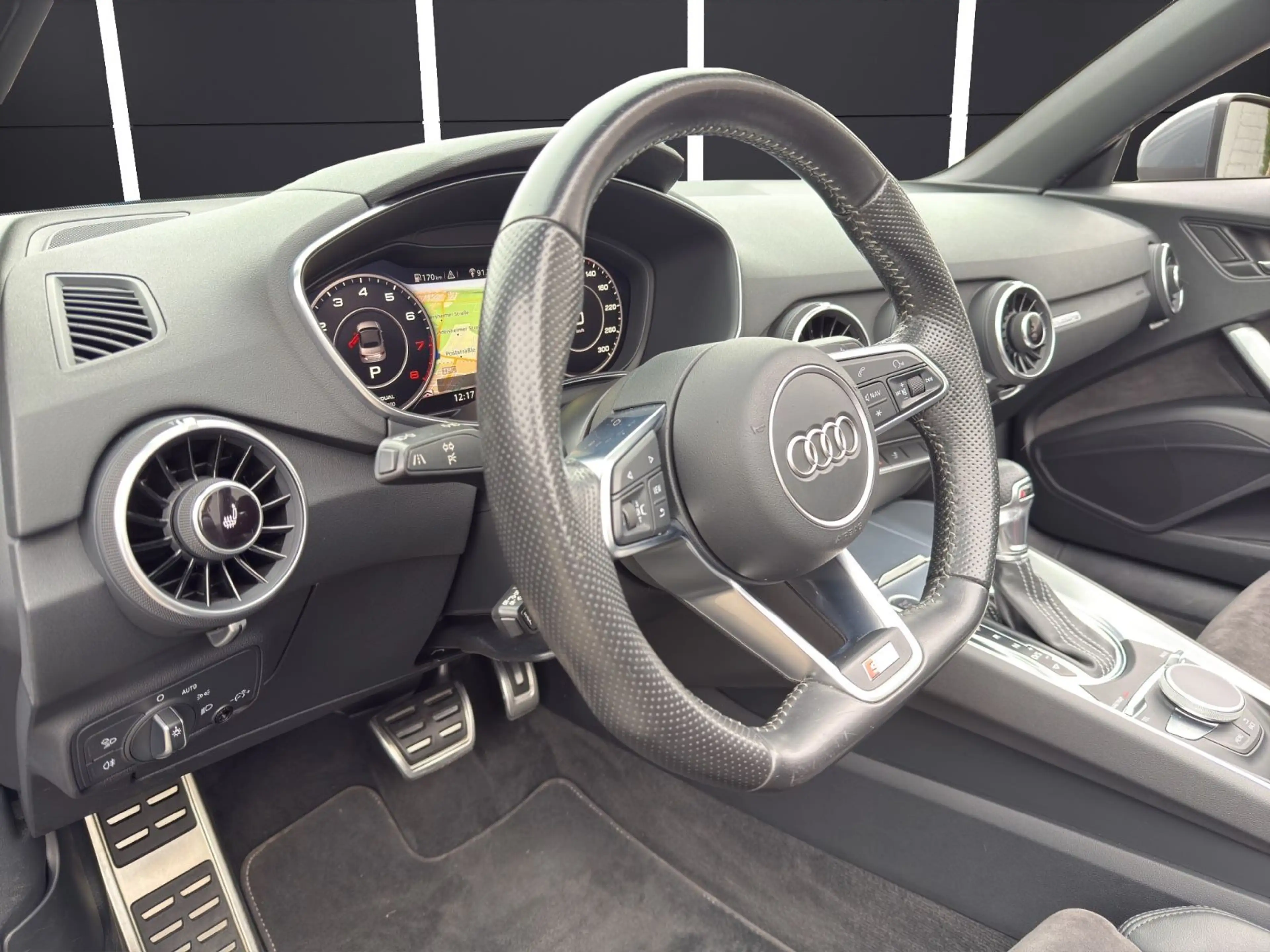 Audi TT Roadster 2.0 TFSI quattro S-Line S-Tronic — photo 11