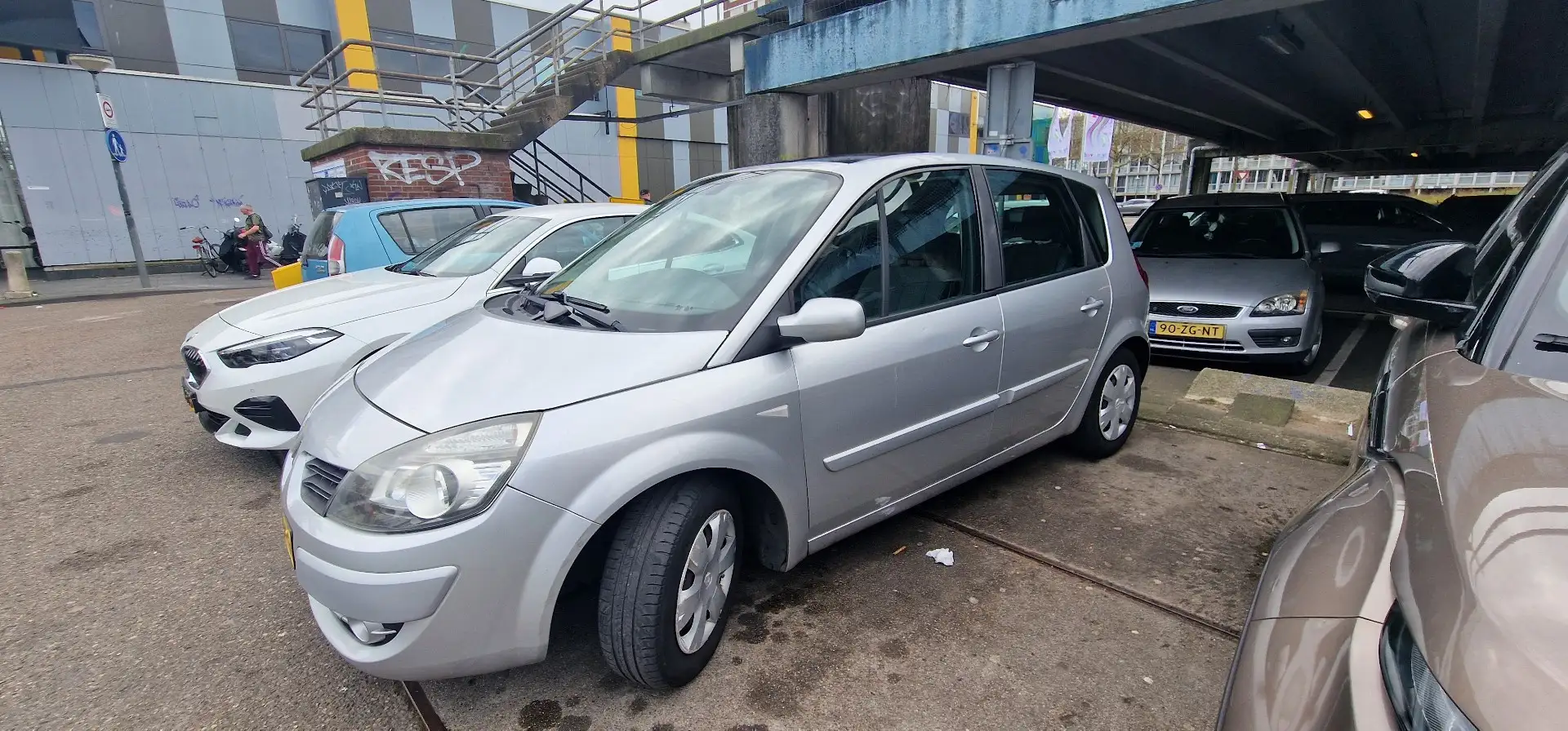 Renault Scenic 1.6 16V Dynamique - 2