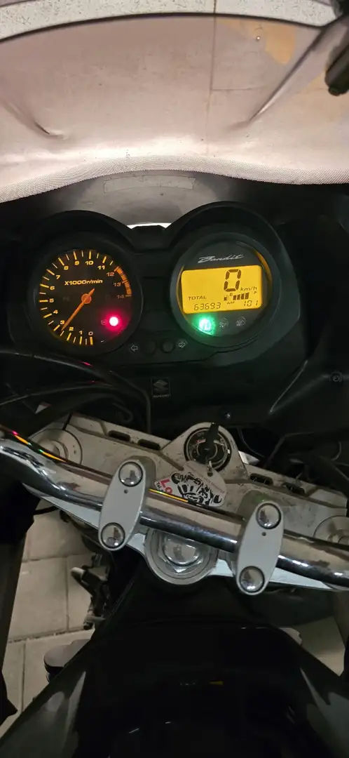 Suzuki Bandit 650 Czarny - 2
