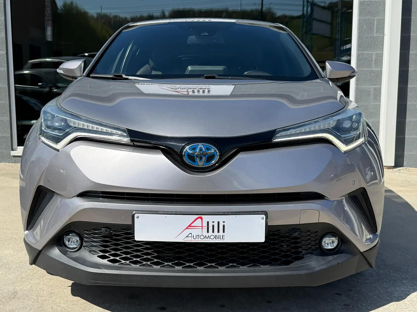 Toyota C-HR 1.8i VVT-i Hybrid*Gps*Camera*Full Led*Garantie 12M Grijs - 2