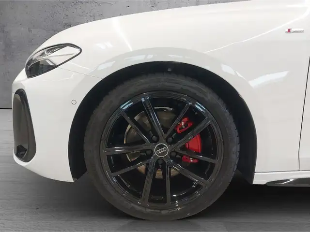 Audi A5 view 4