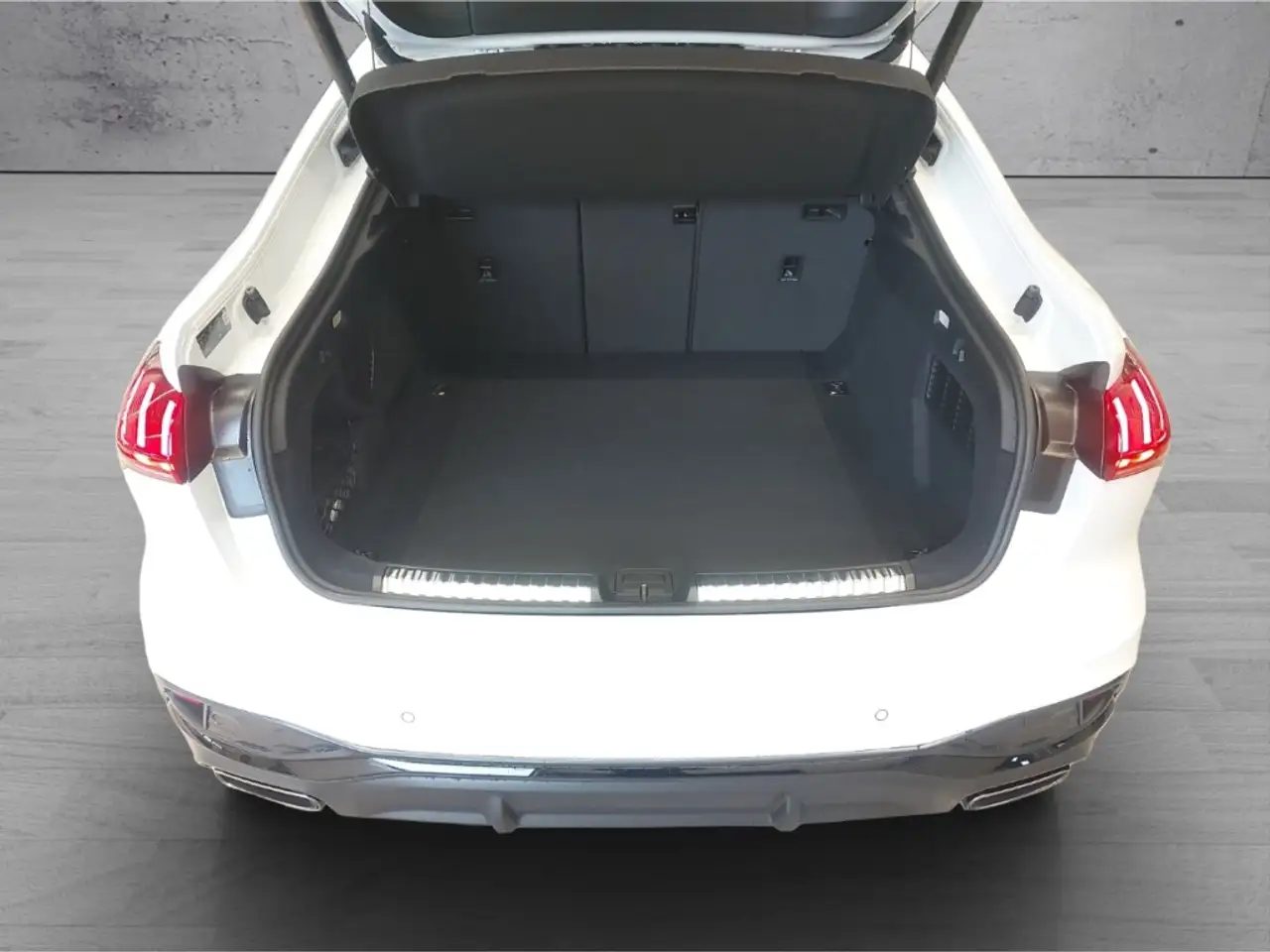 Audi A5 Limousine TFSI S tronic line TECH PLUS 19 PANO 360 16