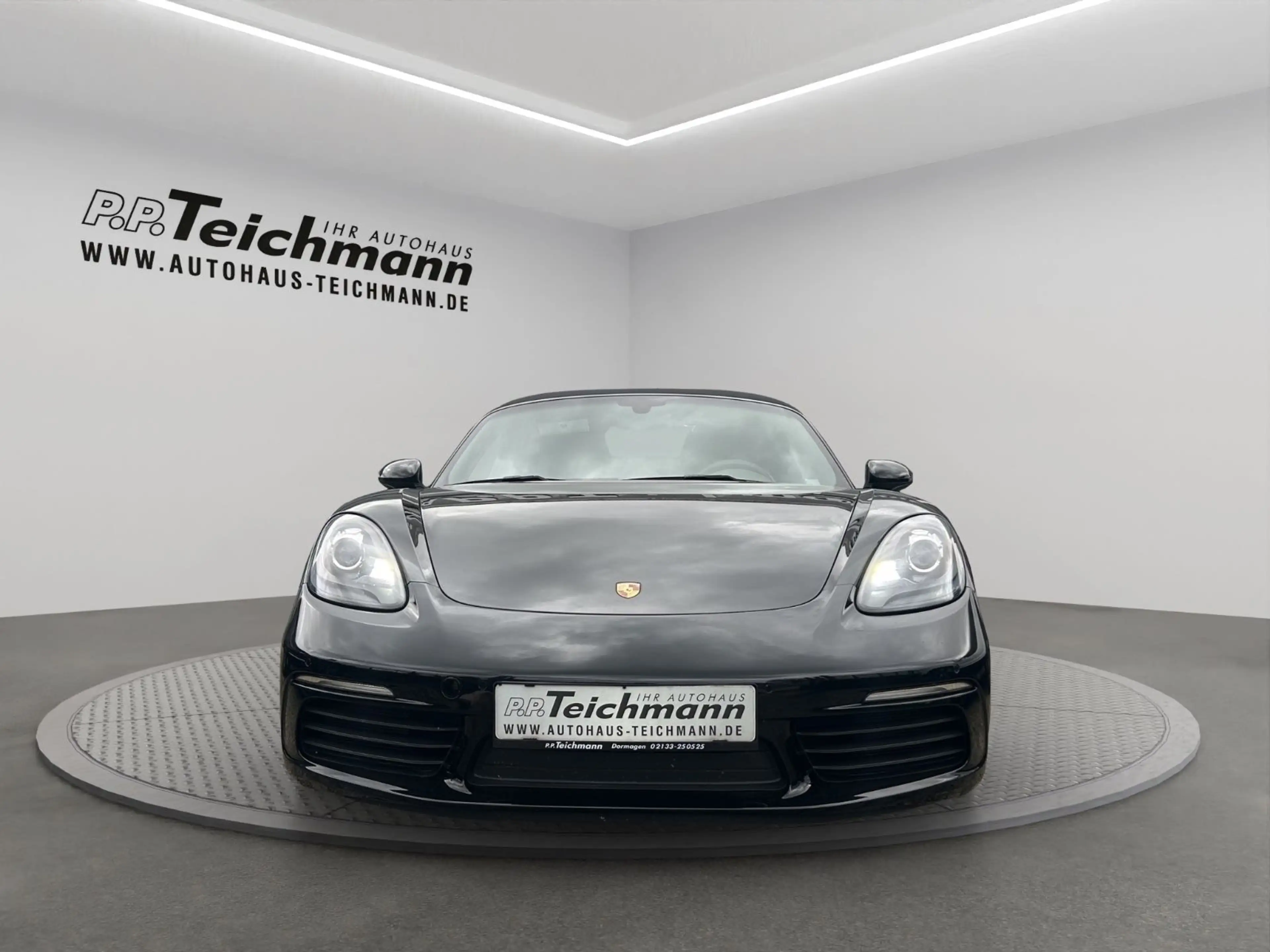 Porsche Boxster 718 — photo 2