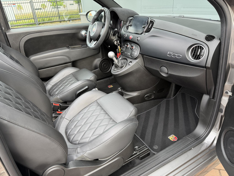 Abarth 595C 1.4 T-Jet Turismo BEATS | LEDER | CARPLAY — photo 15