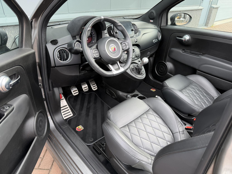 Abarth 595C 1.4 T-Jet Turismo BEATS | LEDER | CARPLAY — photo 12